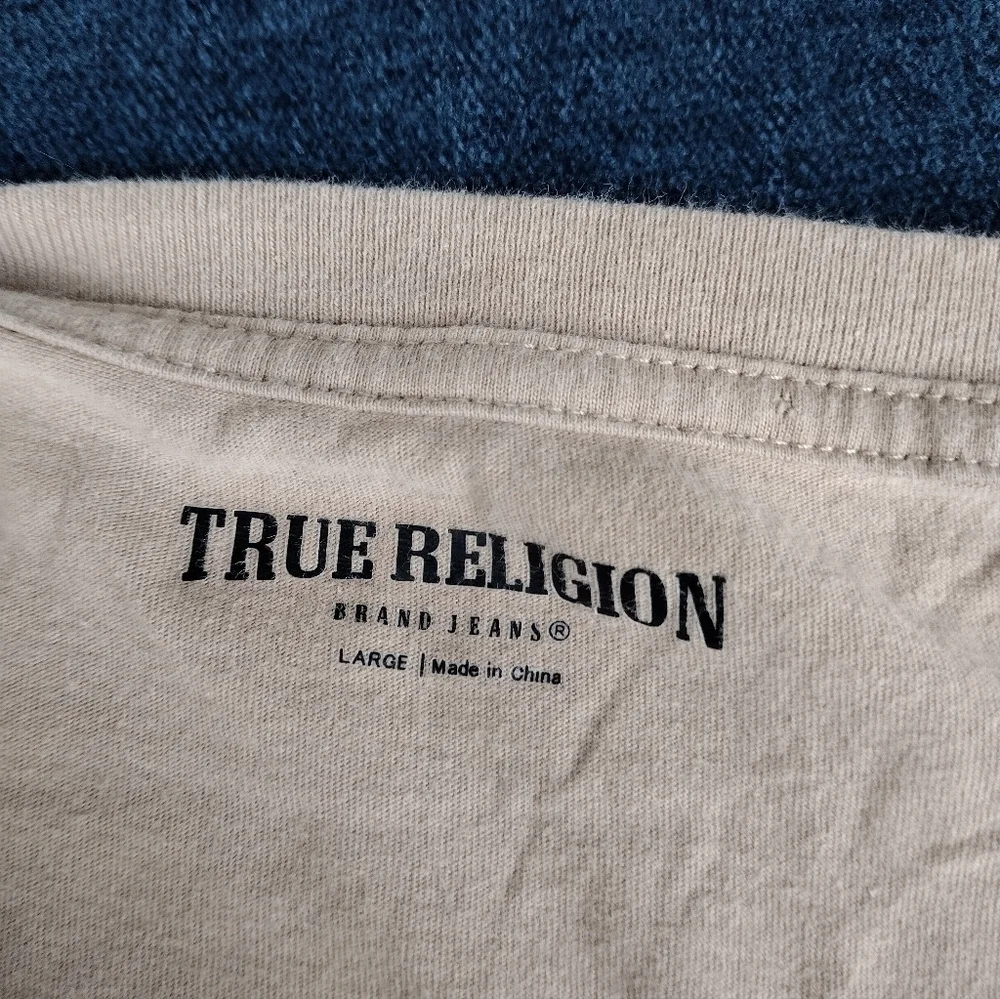 True Religion Shirt Men L Adult Khaki Casual Tee Spell out Cotton Buddha Logo.